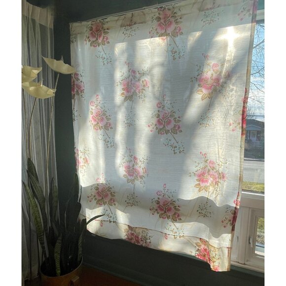 Vintage 60s curtain, pink, blue and tan flowers, leaves, single sheer panel - Picture 2 of 10